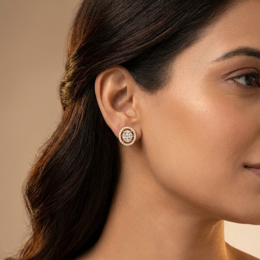 14 Kt Yellow Gold Diamond Earring