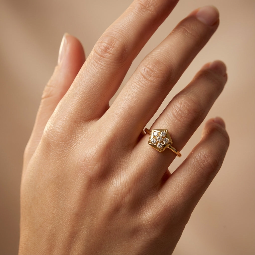 14 Kt Yellow Gold Diamond Ring