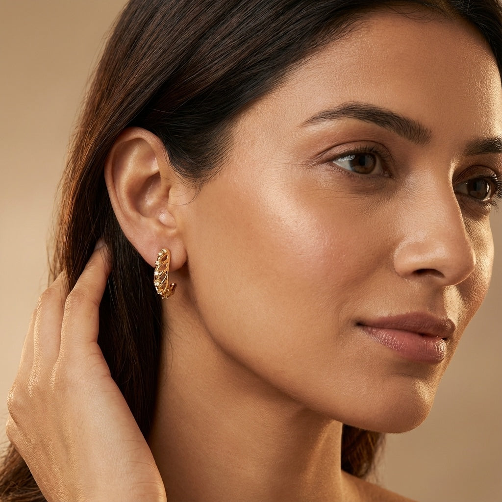 14 Kt Yellow Gold Diamond Earring