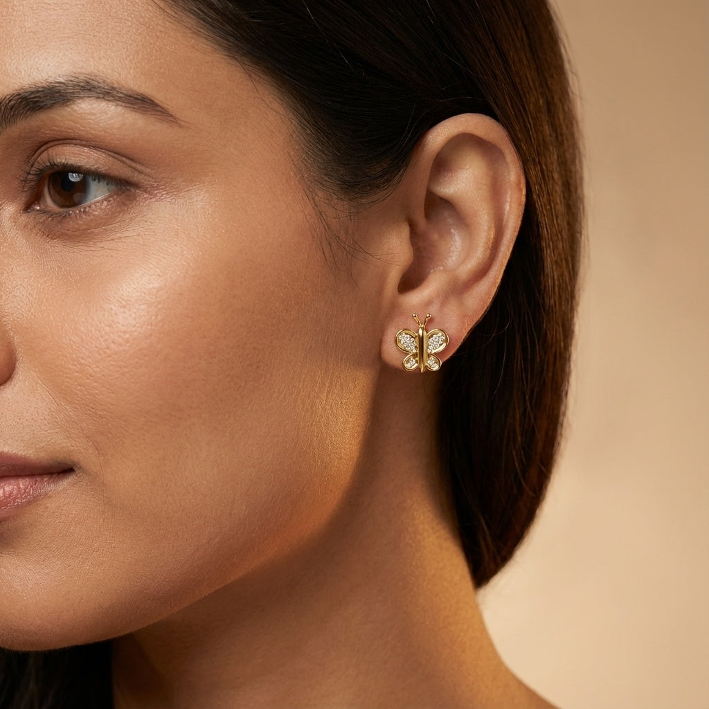 Luna Glimmer Diamond Dangles ring on model hand close-up – studio jewellery photography | Prash Jewellery