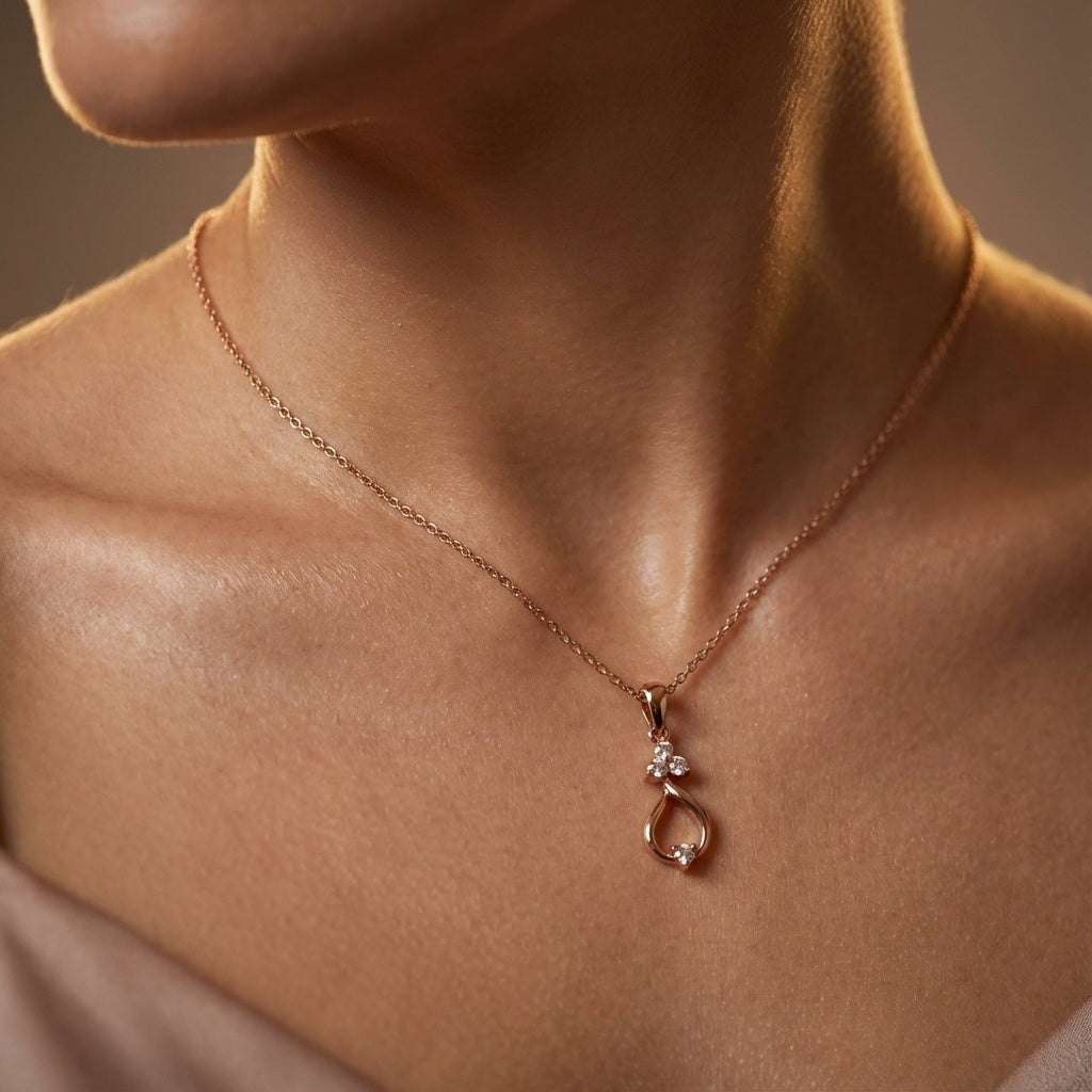 Lustrous Diamond Pendant