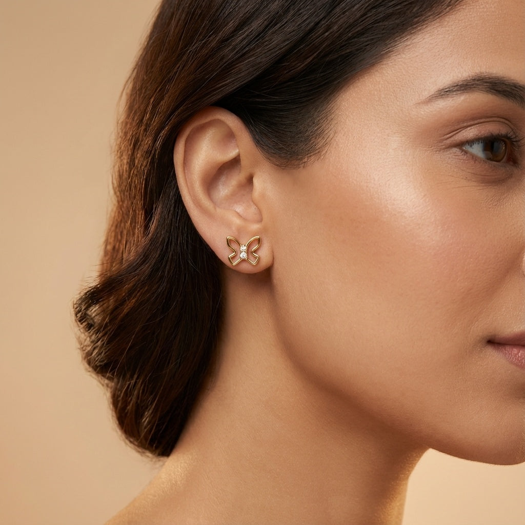 Mystique Mingle Diamond Drops ring on model hand close-up – studio jewellery photography | Prash Jewellery