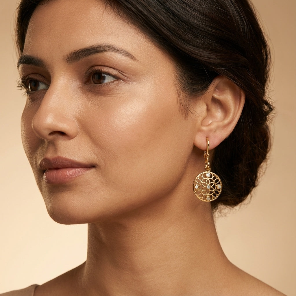 14 Kt Yellow Gold Diamond Earring