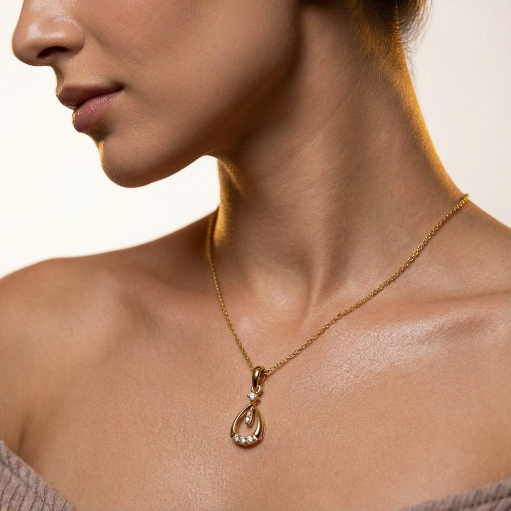 Suave Diamond Pendant
