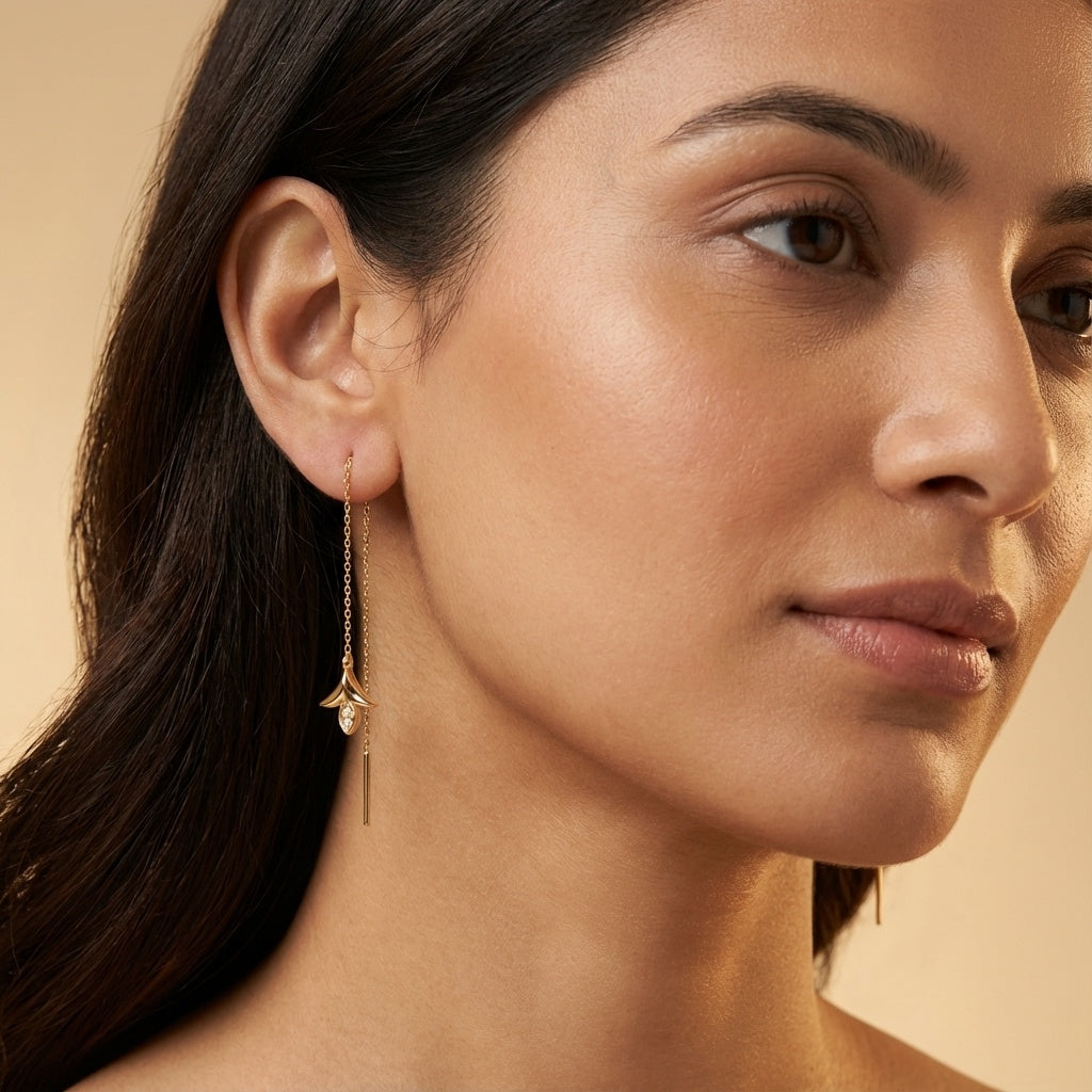 14 Kt Yellow Gold Diamond Earring
